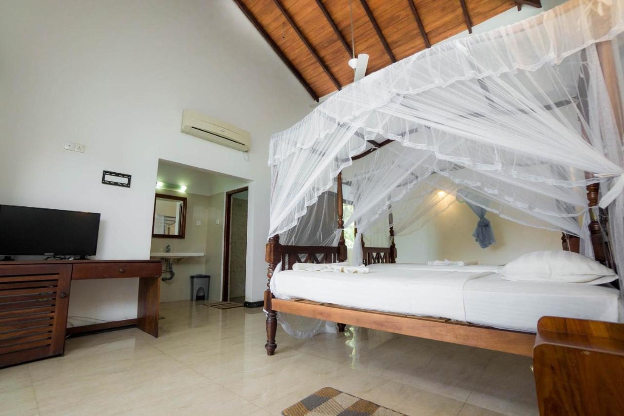 Hotel Neptune Bay Unawatuna Beach מראה חיצוני תמונה